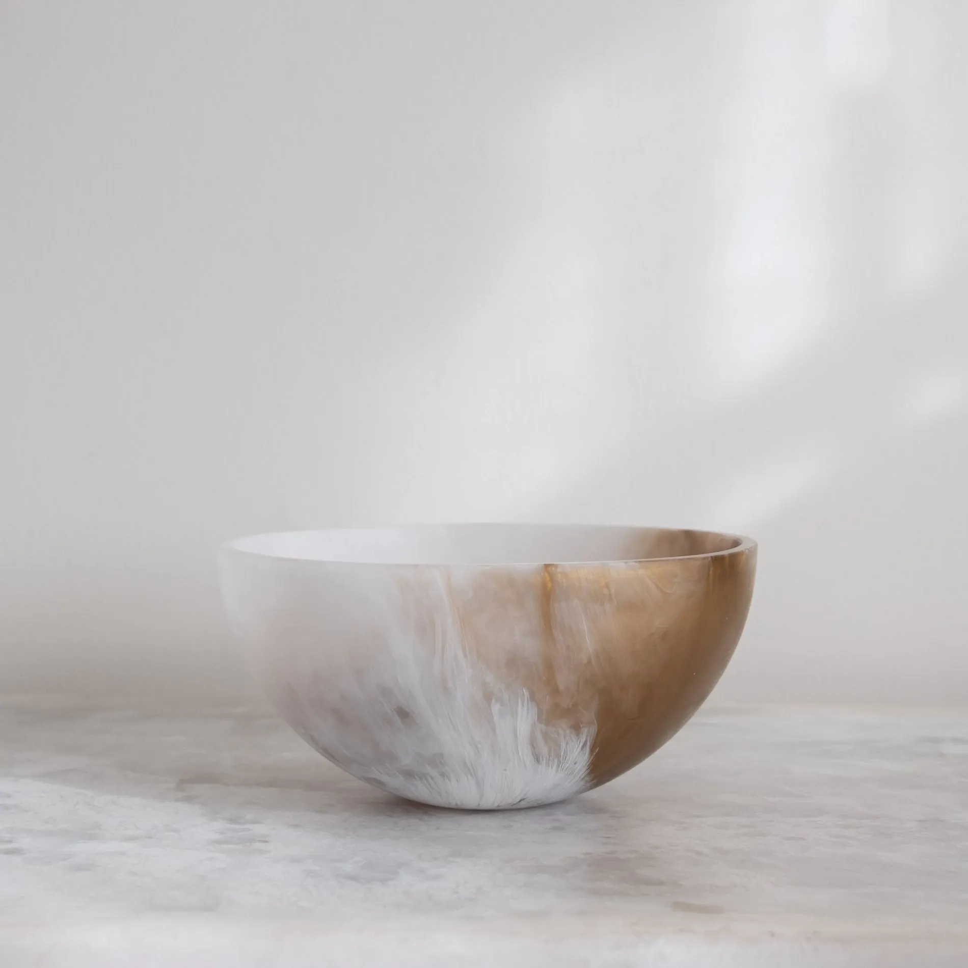 Pacific Bowl - White Marble & Gold